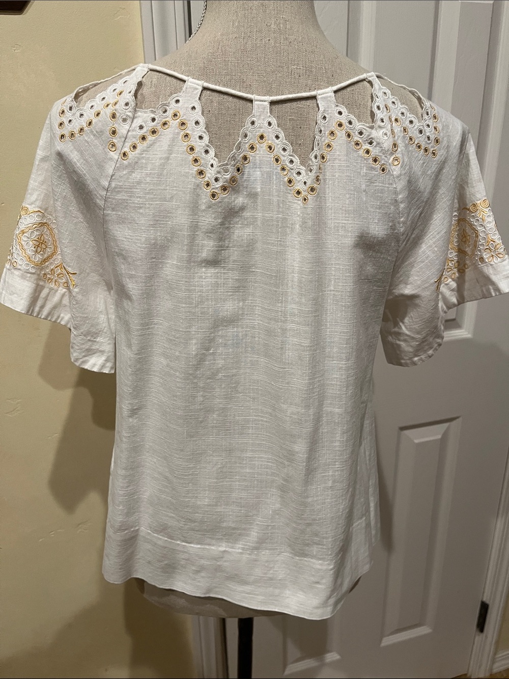 Madewell White Eyelet Trim Top with Gold Embroidery - Picture 4 of 5